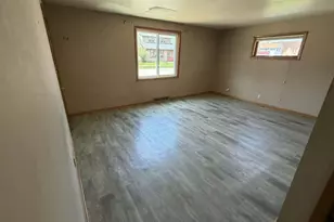 730 Broadway St, Sheboygan Falls, WI 53085 - Photo 5