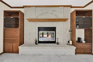 4916 S 82nd St, Greenfield, WI 53220 - Photo 11