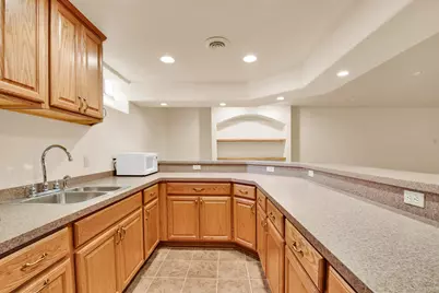 4916 S 82nd St, Greenfield, WI 53220 - Photo 25