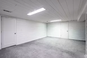 7219 N Santa Monica Blvd, Fox Point, WI 53217 - Photo 21