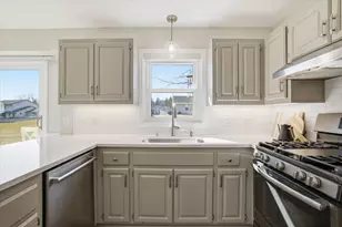 W141N10625 Wooded Hills Dr, Germantown, WI 53022 - Photo 17