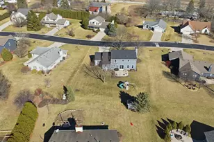 W141N10625 Wooded Hills Dr, Germantown, WI 53022 - Photo 51