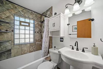 3584 S 17th St, Milwaukee, WI 53221 - Photo 9