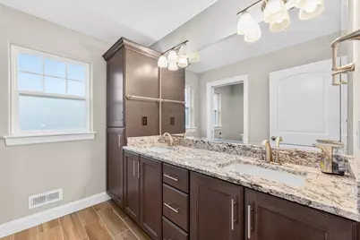 3128 W Hidden Oaks Dr, Franklin, WI 53132 - Photo 37