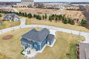 3128 W Hidden Oaks Dr, Franklin, WI 53132 - Photo 51