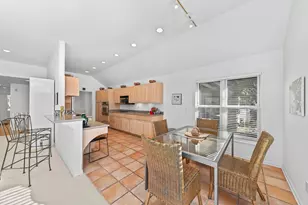 6780 N Melissa Ct, Glendale, WI 53209 - Photo 7