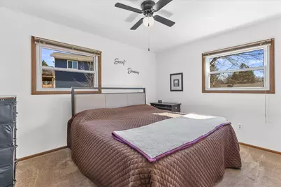 818  Elm St, Hartford, WI 53027 - Photo 17