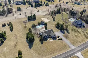 S88W34777 Nesting Ln, Eagle, WI 53119 - Photo 73