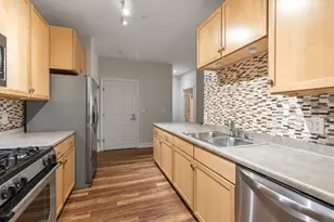 1915 N Water St, Milwaukee, WI 53202 - Photo 3