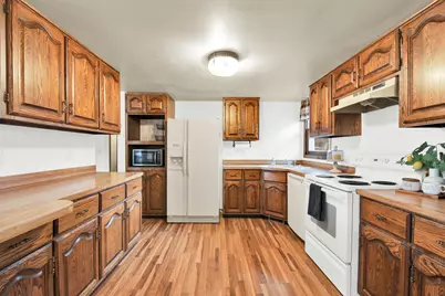 601  Labaree St, Watertown, WI 53094 - Photo 9