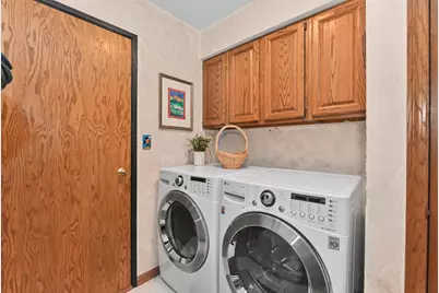 2870  Teal Ridge Ct #B, Brookfield, WI 53045 - Photo 5