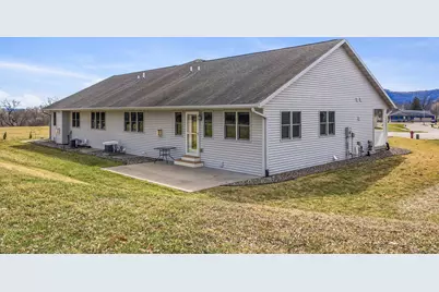 709  Wildwood Ct, La Crescent, MN 55947 - Photo 31