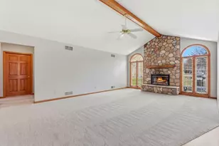 936 Spyglass Hill, Racine, WI 53185 - Photo 5