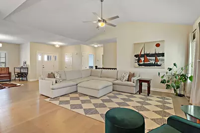 520 N Stone Ridge Dr, Lake Geneva, WI 53147 - Photo 3