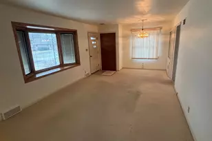 7171 N Seneca Ave, Glendale, WI 53217 - Photo 5
