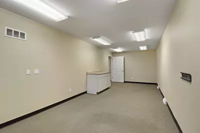 196 W Chestnut St #Unit 2, Burlington, WI 53105 - Photo 5