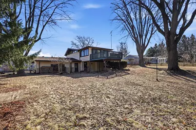 255  Hilldale Dr, Hartford, WI 53027 - Photo 31