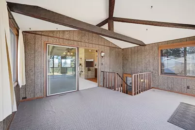 255  Hilldale Dr, Hartford, WI 53027 - Photo 7