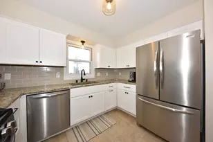 N57W24867 Clover Dr, Sussex, WI 53089 - Photo 9