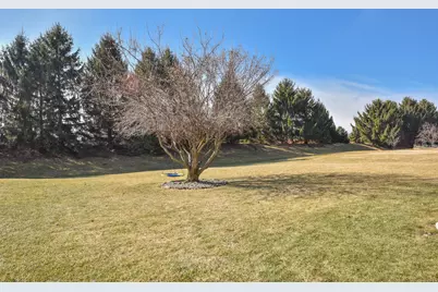 N57W24867  Clover Dr, Sussex, WI 53089 - Photo 35