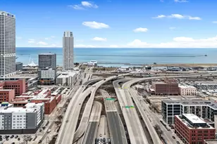 400 N Broadway, Milwaukee, WI 53202 - Photo 33