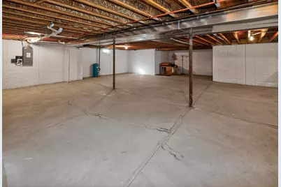 8244  Anna Ave, Racine, WI 53185 - Photo 41