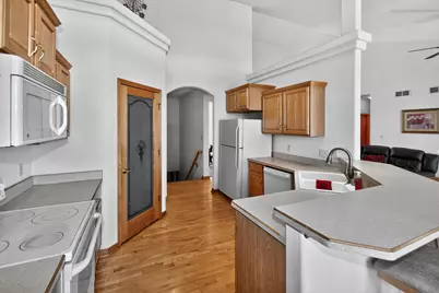 8244  Anna Ave, Racine, WI 53185 - Photo 11