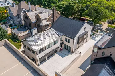 2409 N Terrace Ave, Milwaukee, WI 53202 - Photo 7