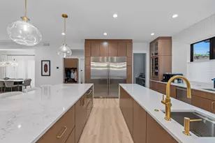 2409 N Terrace Ave, Milwaukee, WI 53202 - Photo 13