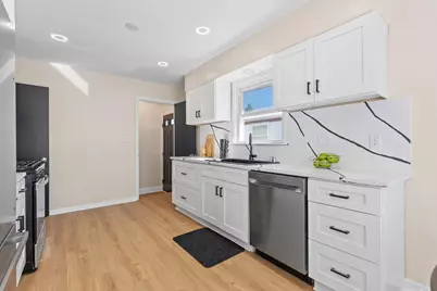 5870 N 75th St, Milwaukee, WI 53218 - Photo 5