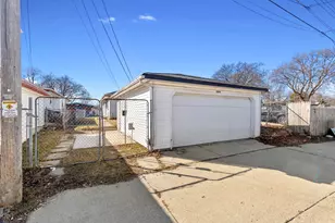 5870 N 75th St, Milwaukee, WI 53218 - Photo 21