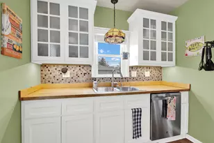 3329 S Taylor Ave, Milwaukee, WI 53207 - Photo 9