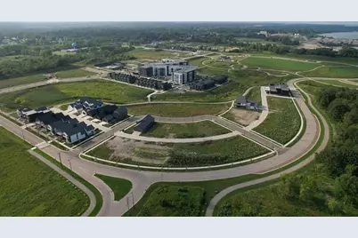 9471 E Lake Vista Pkwy, Oak Creek, WI 53154 - Photo 3