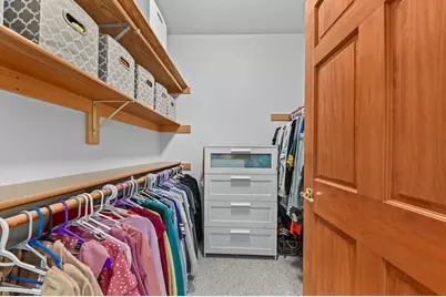 1084  Quinlan Dr #A, Pewaukee, WI 53072 - Photo 17