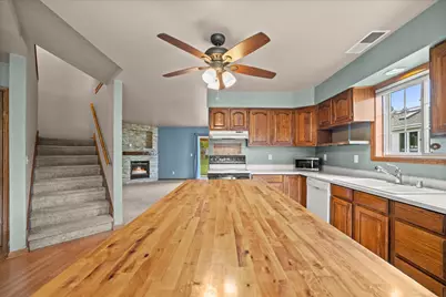 6813  Diane Dr, Newburg, WI 53090 - Photo 7