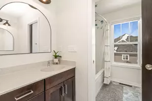 8955 W Highlander Dr, Mequon, WI 53097 - Photo 23