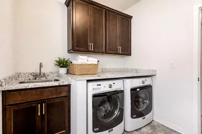 8955 W Highlander Dr, Mequon, WI 53097 - Photo 19