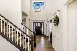 8955 W Highlander Dr, Mequon, WI 53097 - Photo 9