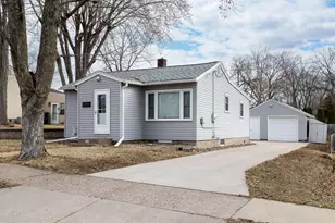 235 9th Ave, Onalaska, WI 54650 - Photo 1