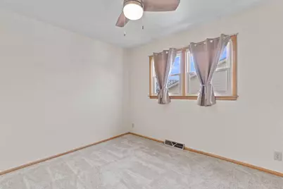 8934 W Tripoli Ave, Milwaukee, WI 53228 - Photo 13