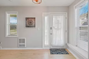 453 Mill St, Fontana, WI 53125 - Photo 13