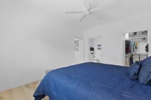 5384 S Hidden Dr, Greenfield, WI 53221 - Photo 15