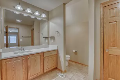 W155N7081  Amberleigh Cir, Menomonee Falls, WI 53051 - Photo 41