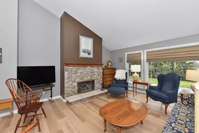 312  Manchester Dr, Waukesha, WI 53188 - Photo 7