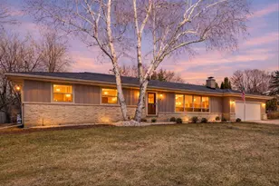 5506 82nd St, Pleasant Prairie, WI 53142 - Photo 1