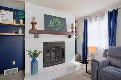 7254 S 38th St, Franklin, WI 53132 - Photo 7