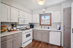 7254 S 38th St, Franklin, WI 53132 - Photo 13