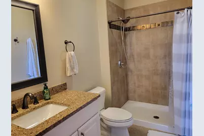 2136 N Commerce St, Milwaukee, WI 53212 - Photo 23