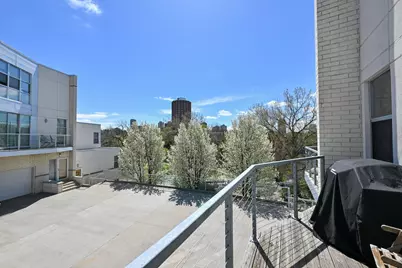 2136 N Commerce St, Milwaukee, WI 53212 - Photo 31