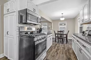 11220 11th Ave, Pleasant Prairie, WI 53158 - Photo 5